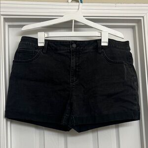 Time and Tru Mid Rise Black Jean Shorts for Women